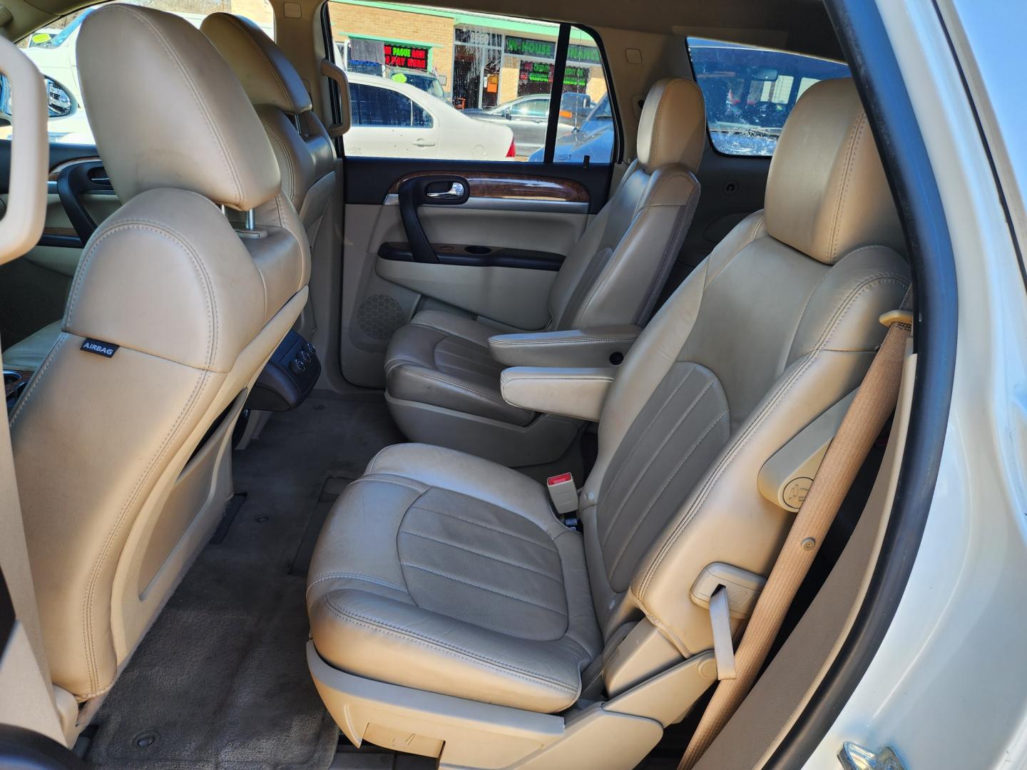 2011 DIAMOND WHITE Buick Enclave CXL-1 (5GAKRBED9BJ) with an 3.6L V6 DOHC 24V engine, 6-Speed Automatic Overdrive transmission, located at 2660 S.Garland Avenue, Garland, TX, 75041, (469) 298-3118, 32.885551, -96.655602 - CASH$$$$$ SPORT UTILITY!! This is a Loaded 2011 BUICK ENCLAVE CXL-1 SUV! REAR DVD! BACK UP CAMERA! HEATED/LEATHER SEATS! BLUETOOTH! SUPER CLEAN! MUST SEE! Come in for a test drive today. We are open from 10am-7pm Monday-Saturday. Call us with any questions at 469-202-7468, or email us DallasA - Photo#17